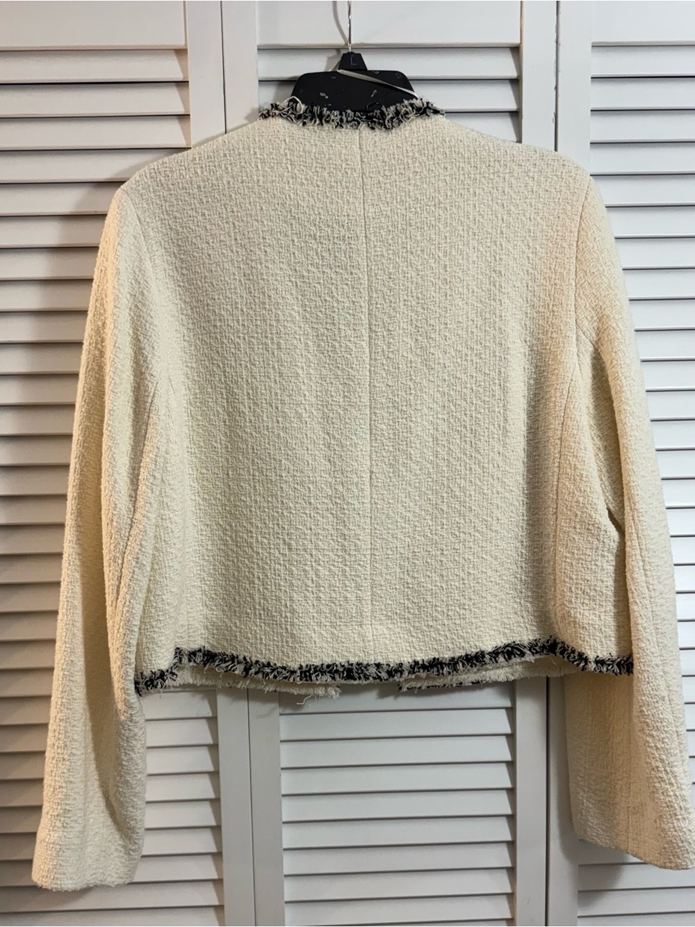 NWOT Mango Cinta Cropped Tweed Jacket Cream with Black Trim Size Large - Picture 4 of 13